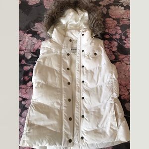 Banana Republic-White Faux fur Hooded vest XS